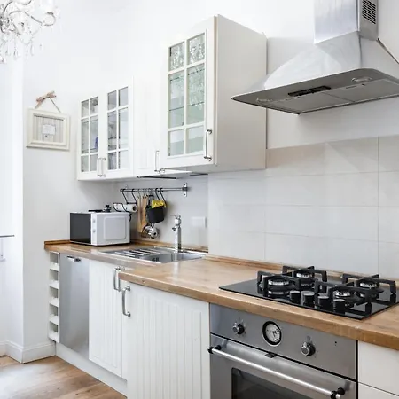 Railway Station Lovely Flat Apartment