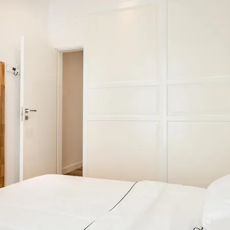 Apartment Railway Station Lovely Flat La Spezia